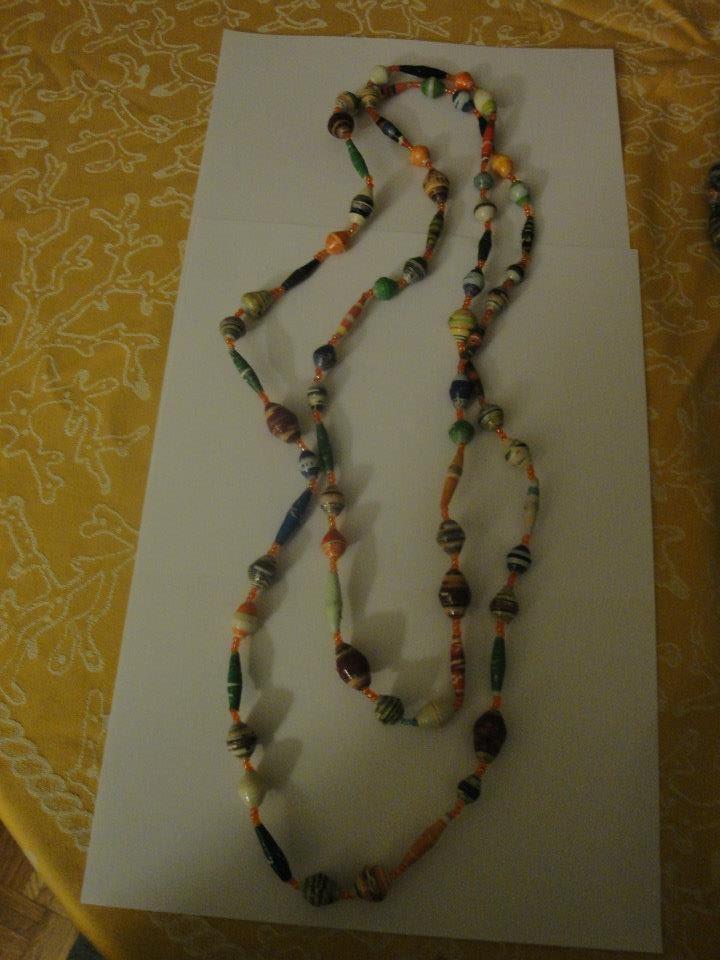 010 Ogrlica dugačka 168cm ručno rađena, od papira