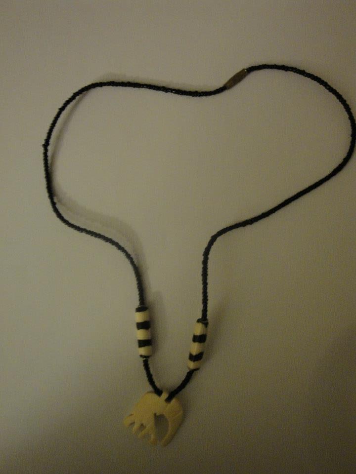 015 Oglica sa slonićem za sreću